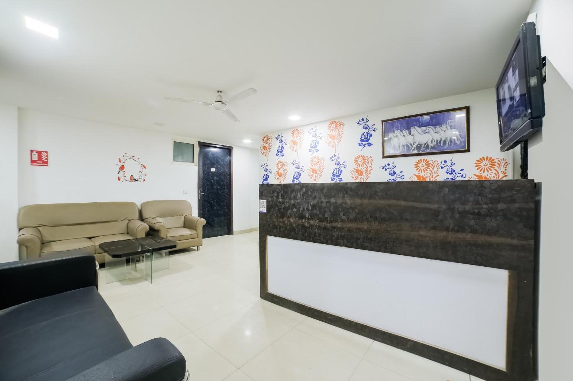 My Comfortable Hotel New Delhi Exteriör bild