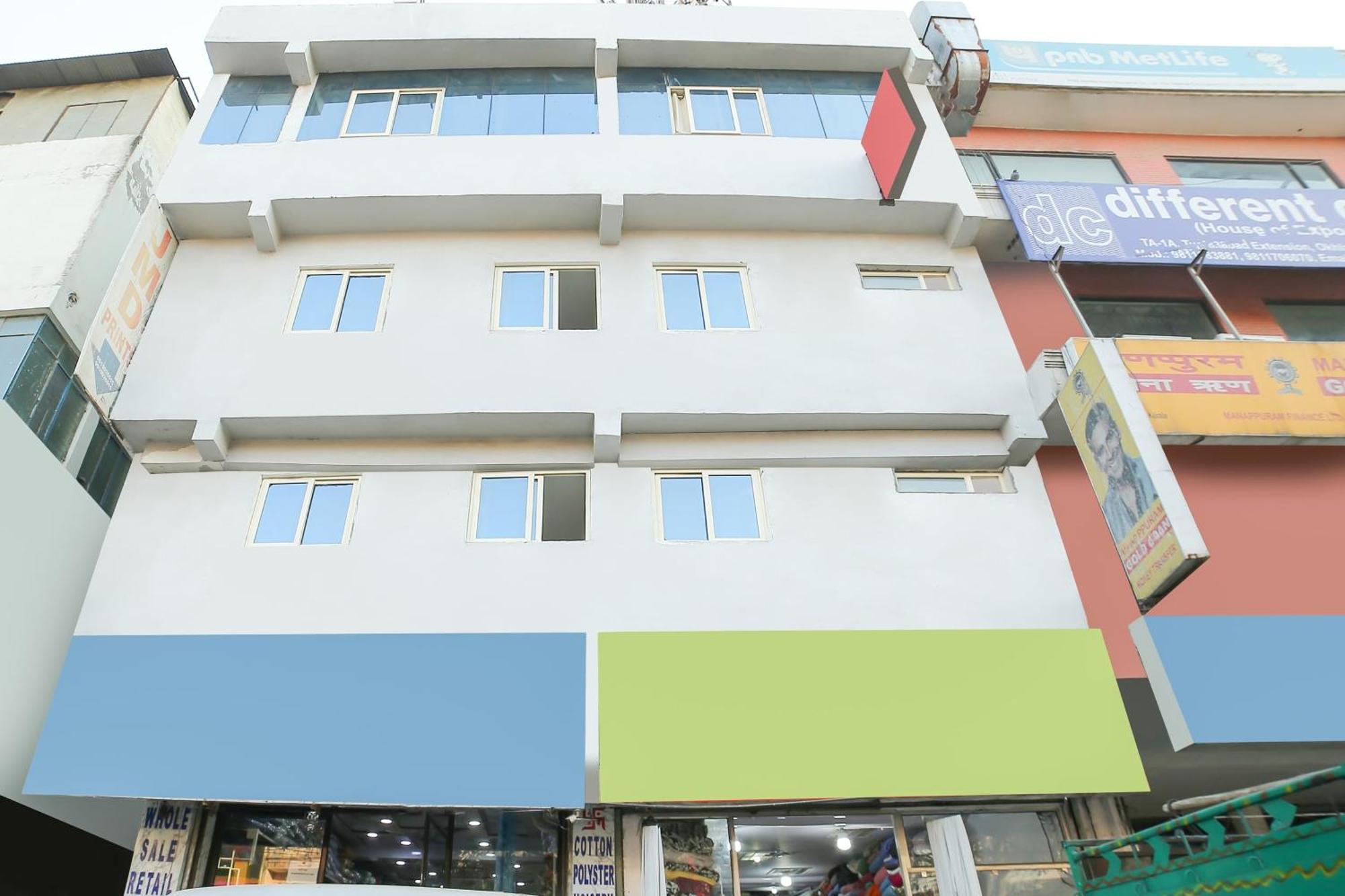 My Comfortable Hotel New Delhi Exteriör bild
