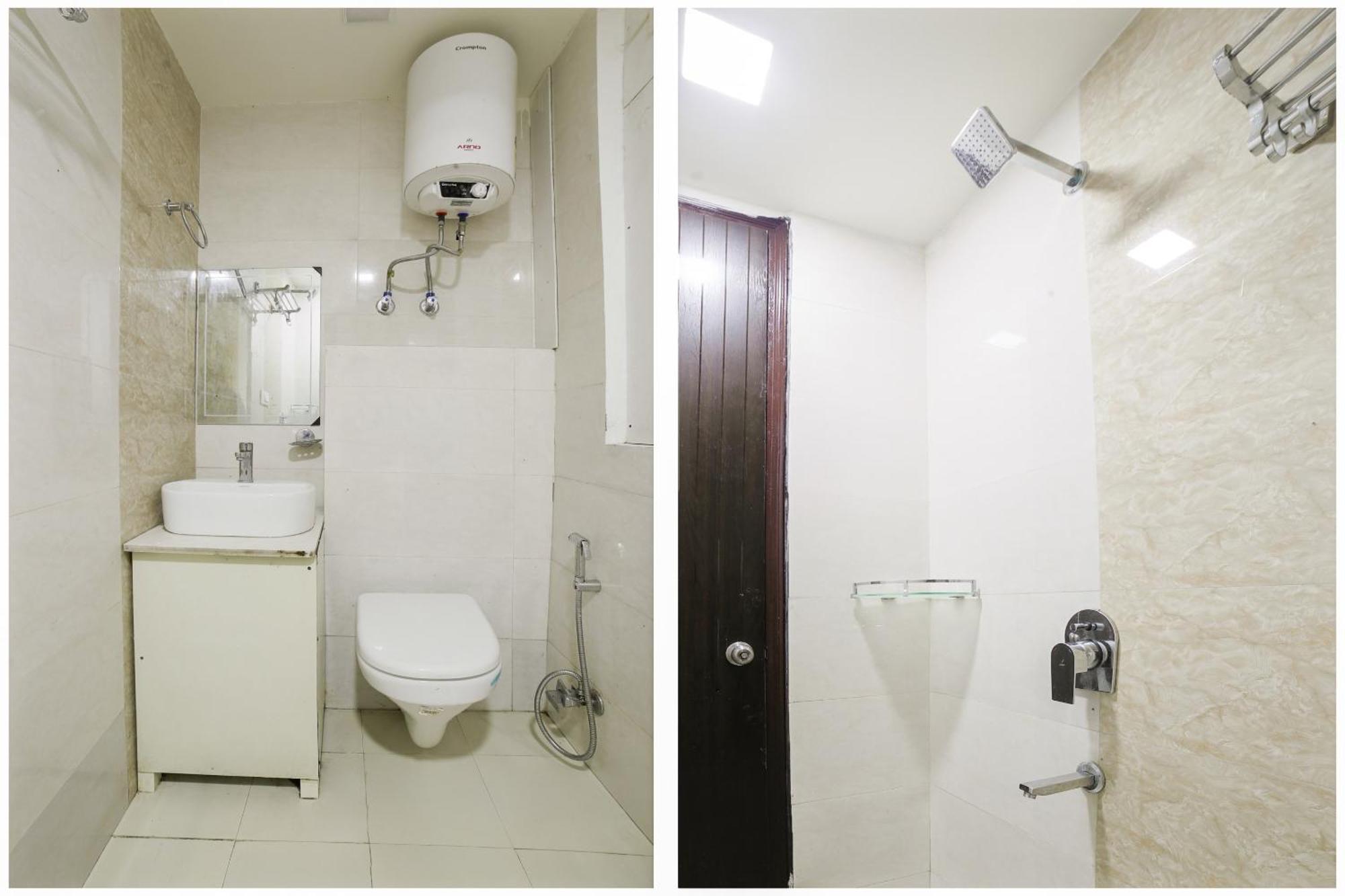 My Comfortable Hotel New Delhi Exteriör bild